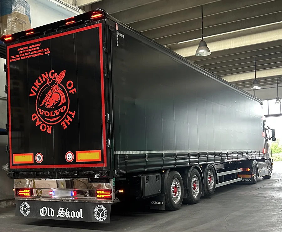 Autotrasporti eccezionali Salvioni - Spedizioni internazionali macchinari da Bari con centinato